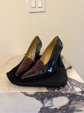Versace Black and Burgundy Patent Leather Pointed-Toe Heels